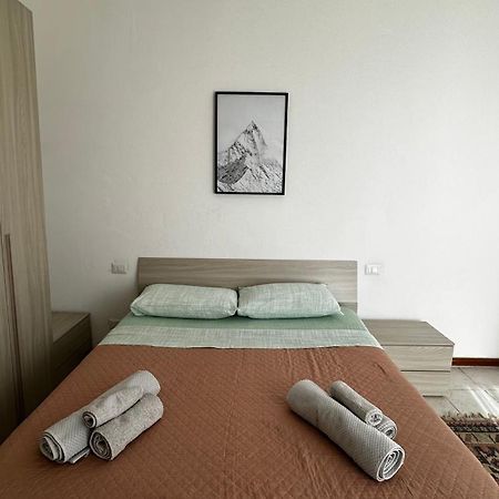 Bilocale Silenzioso A Bignami Apartamento Milão Exterior foto